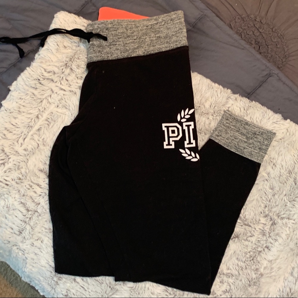 Victoria secret yoga pants 💗